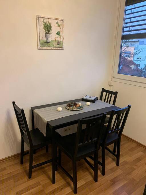 Charmante Wohnung In St. Peter. Graz Kültér fotó