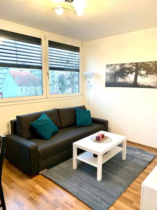 Charmante Wohnung In St. Peter. Graz Kültér fotó