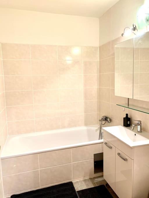 Charmante Wohnung In St. Peter. Graz Kültér fotó